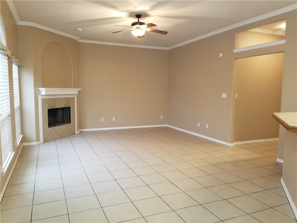 2410 Luzius Dr Property Photo 6