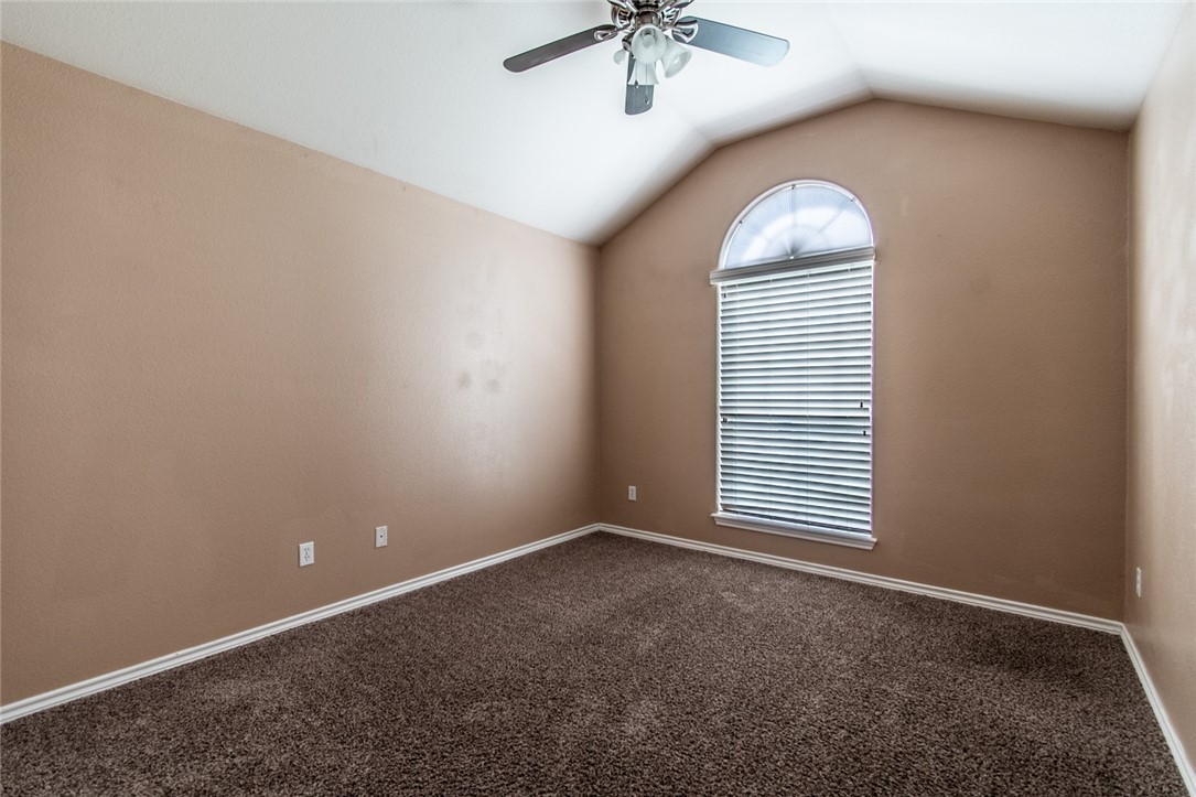 2410 Luzius Dr Property Photo 12