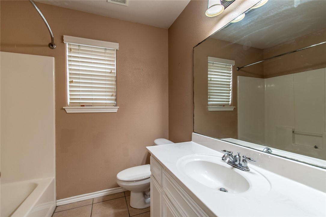 2410 Luzius Dr Property Photo 13