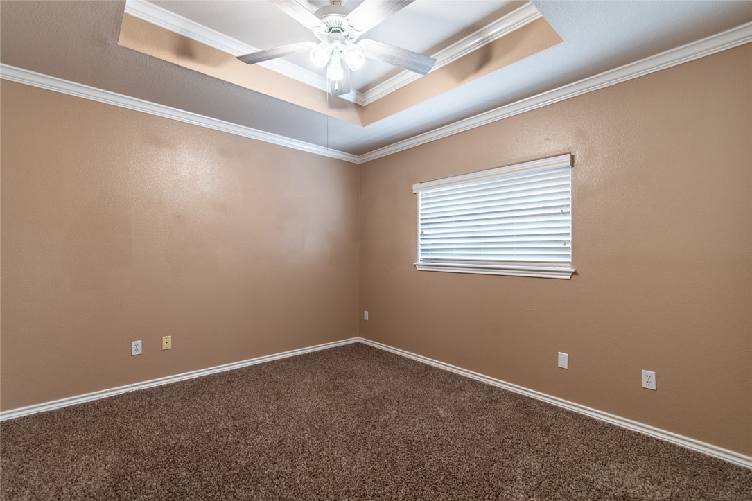 2410 Luzius Dr Property Photo 14