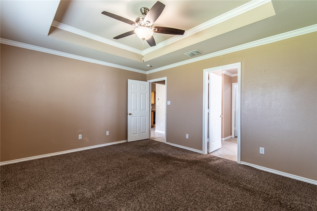 2410 Luzius Dr Property Photo 18