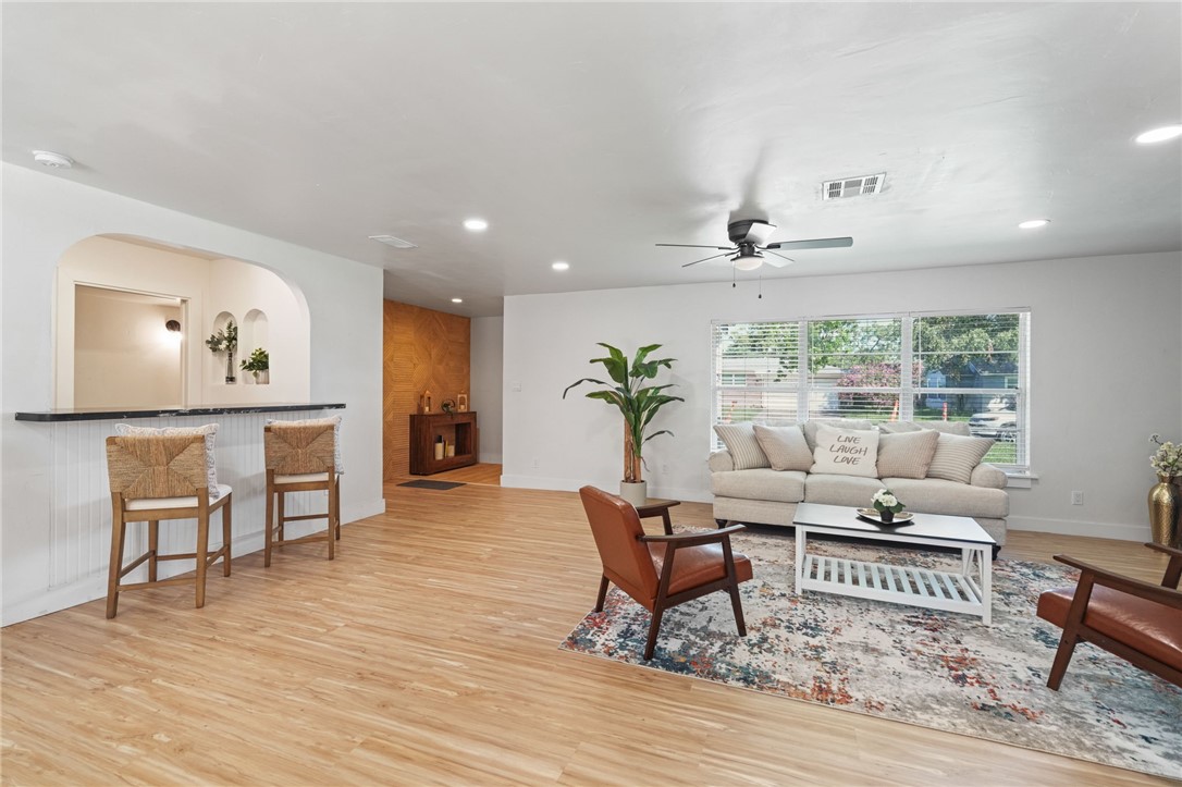 134 Seaview Property Photo 6