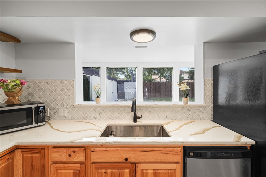134 Seaview Property Photo 11
