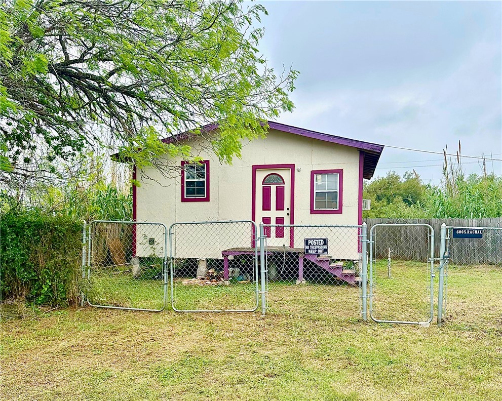 600 S Rachal St Property Photo 1