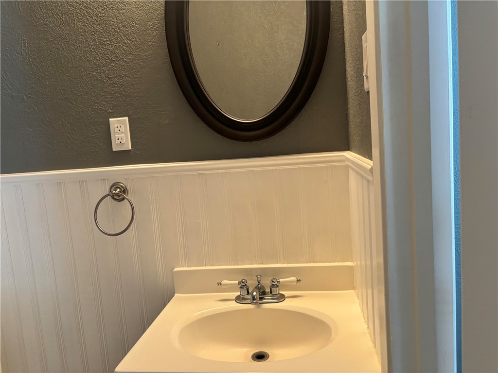 606 Collingswood Dr Property Photo 20