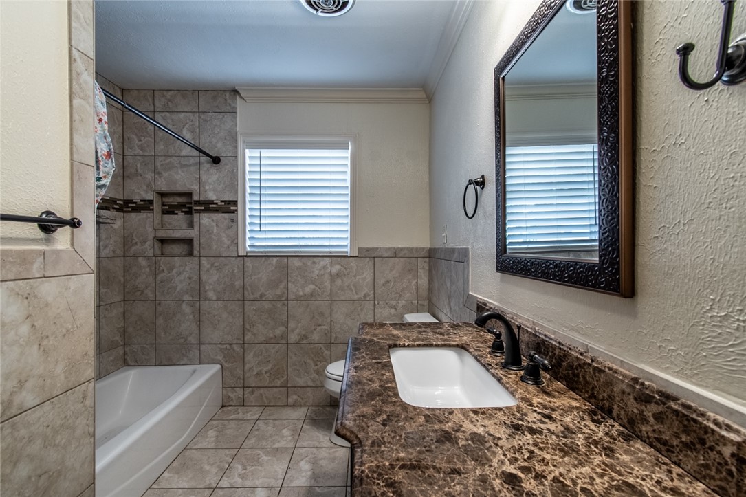 203 E Wildwood Dr Property Photo 33