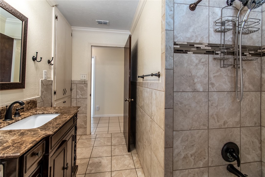 203 E Wildwood Dr Property Photo 34