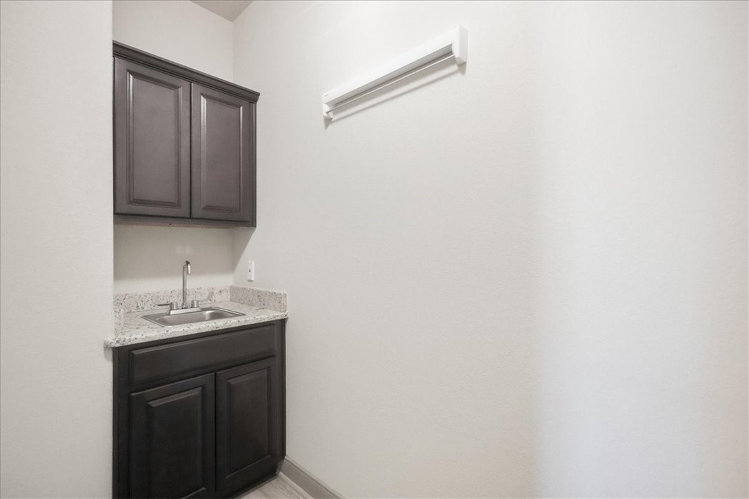 8039 Calgary Dr Property Photo 39