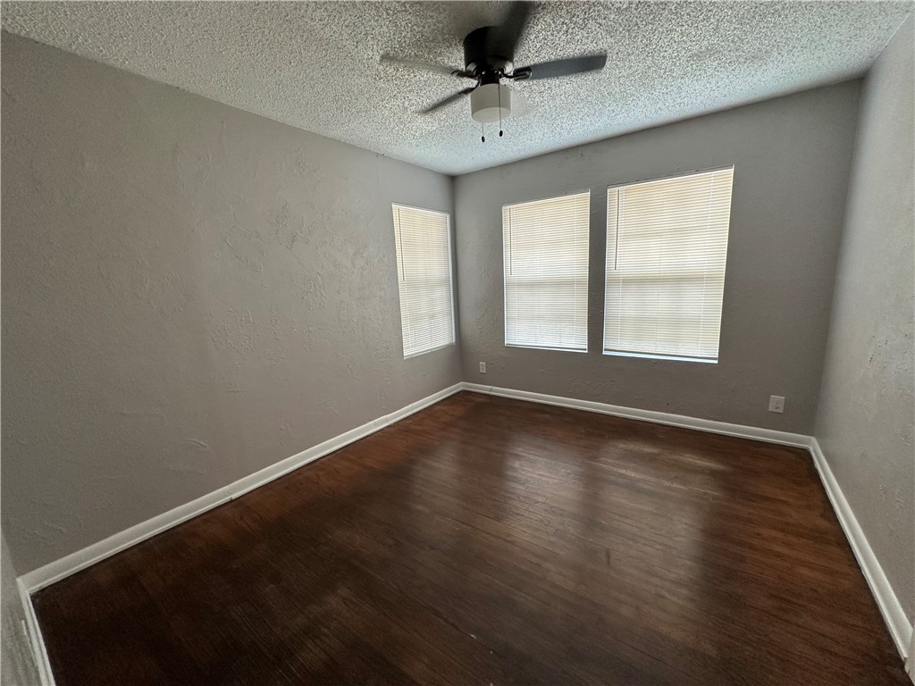 1537 Devon Dr Property Photo 7
