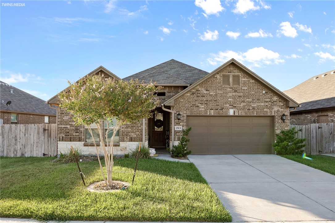 2513 Las Estrellas St Property Photo 1