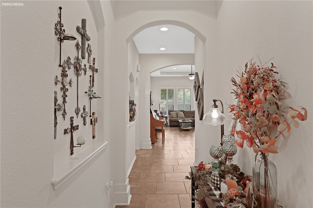 2513 Las Estrellas St Property Photo 3