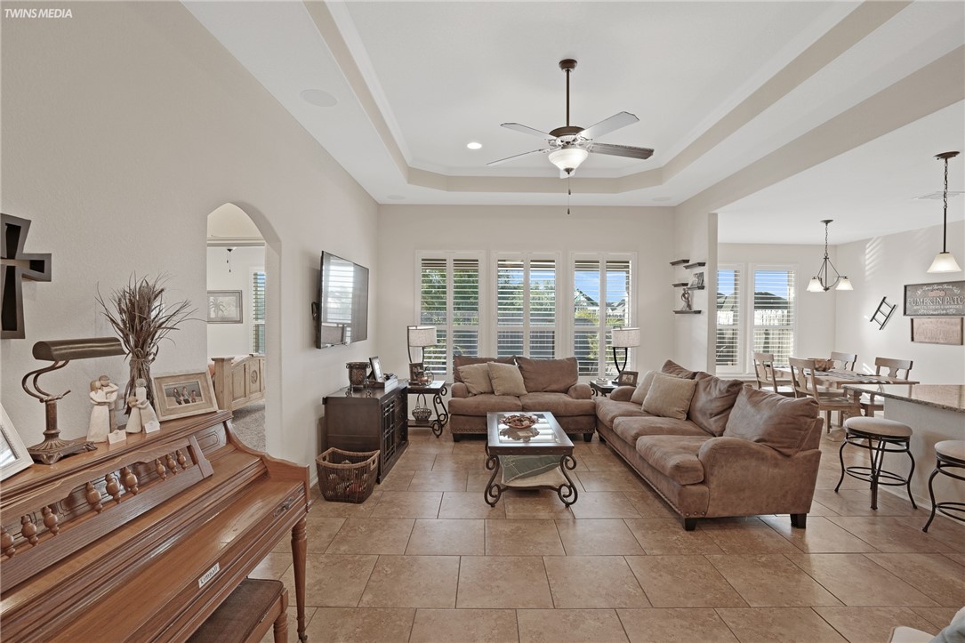 2513 Las Estrellas St Property Photo 6