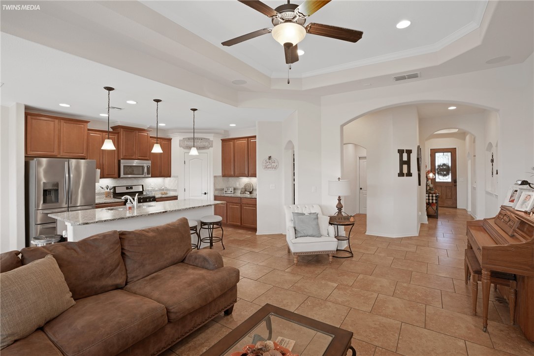 2513 Las Estrellas St Property Photo 8