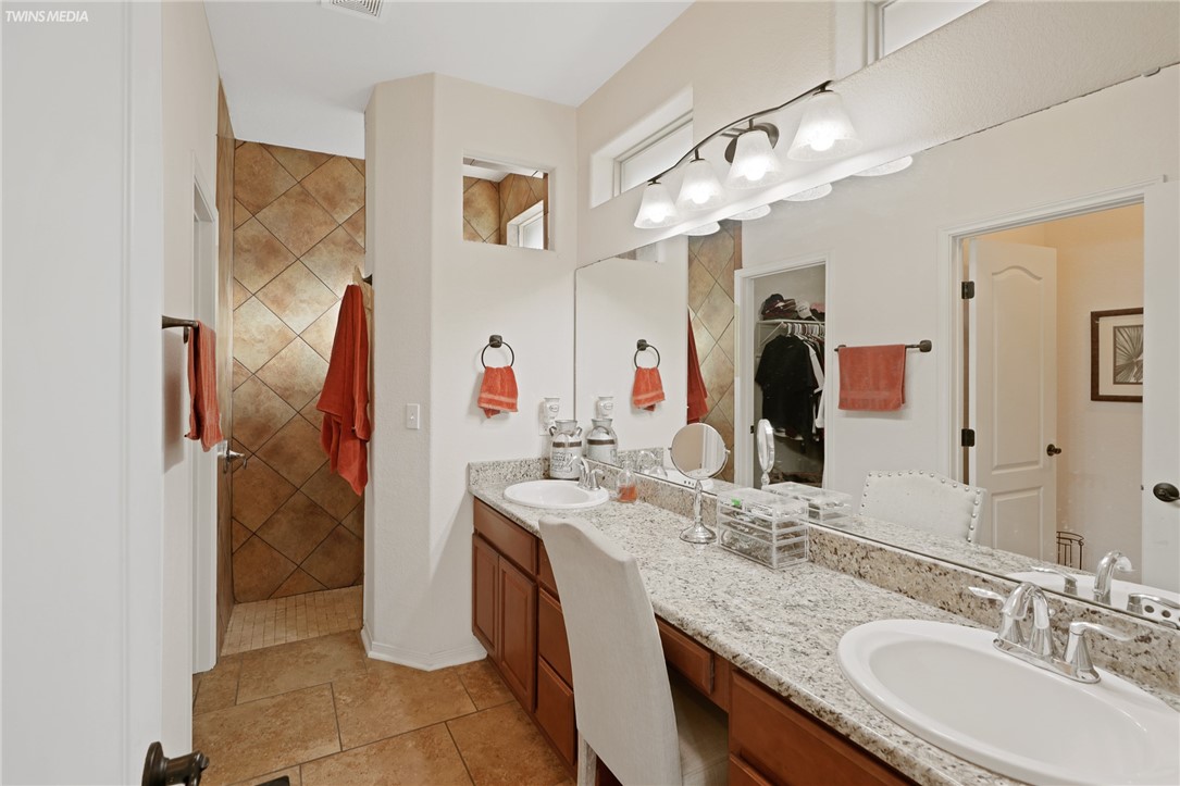 2513 Las Estrellas St Property Photo 21