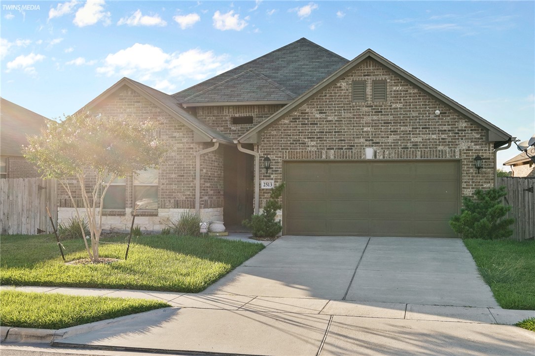 2513 Las Estrellas St Property Photo 29