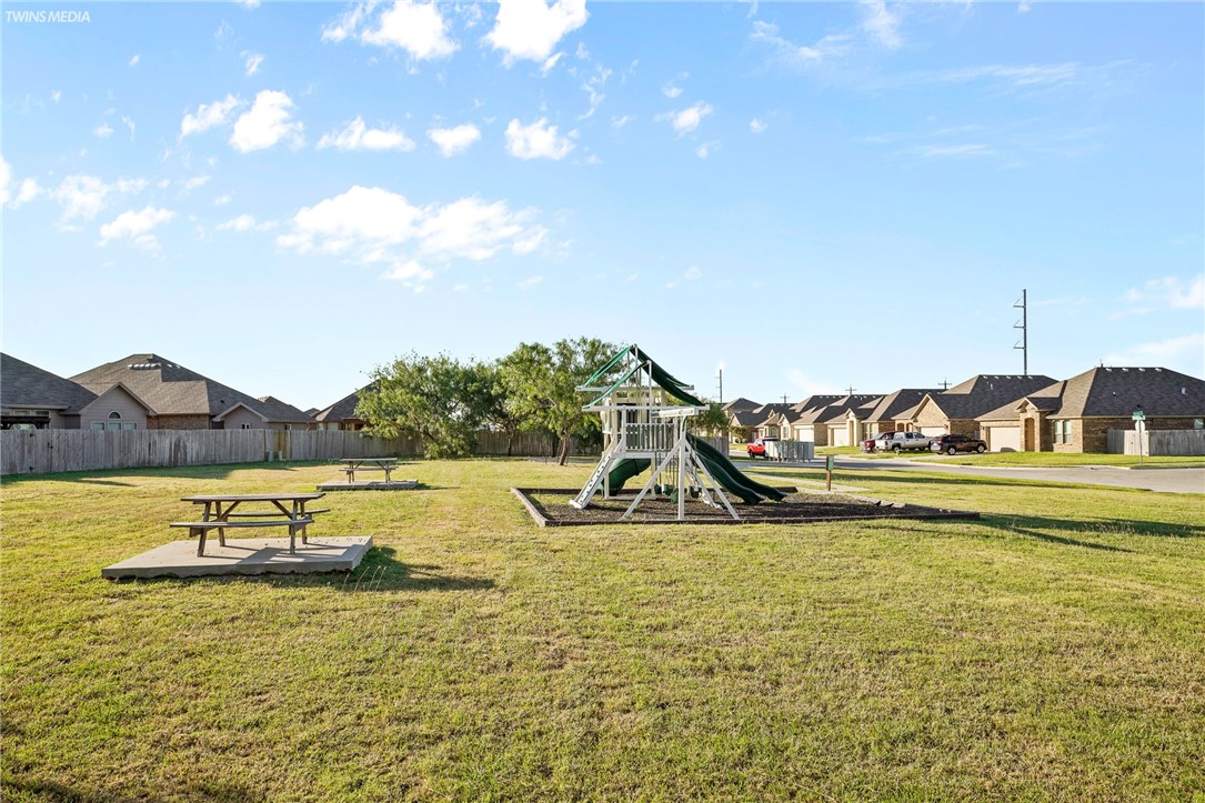 2513 Las Estrellas St Property Photo 30