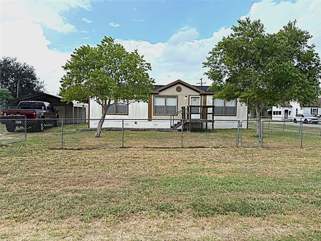 215 Elsie Ave Property Photo 1