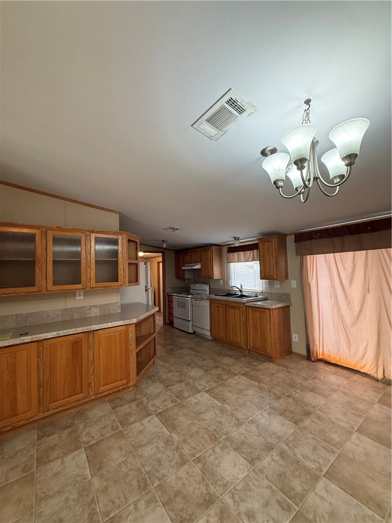 215 Elsie Ave Property Photo 6