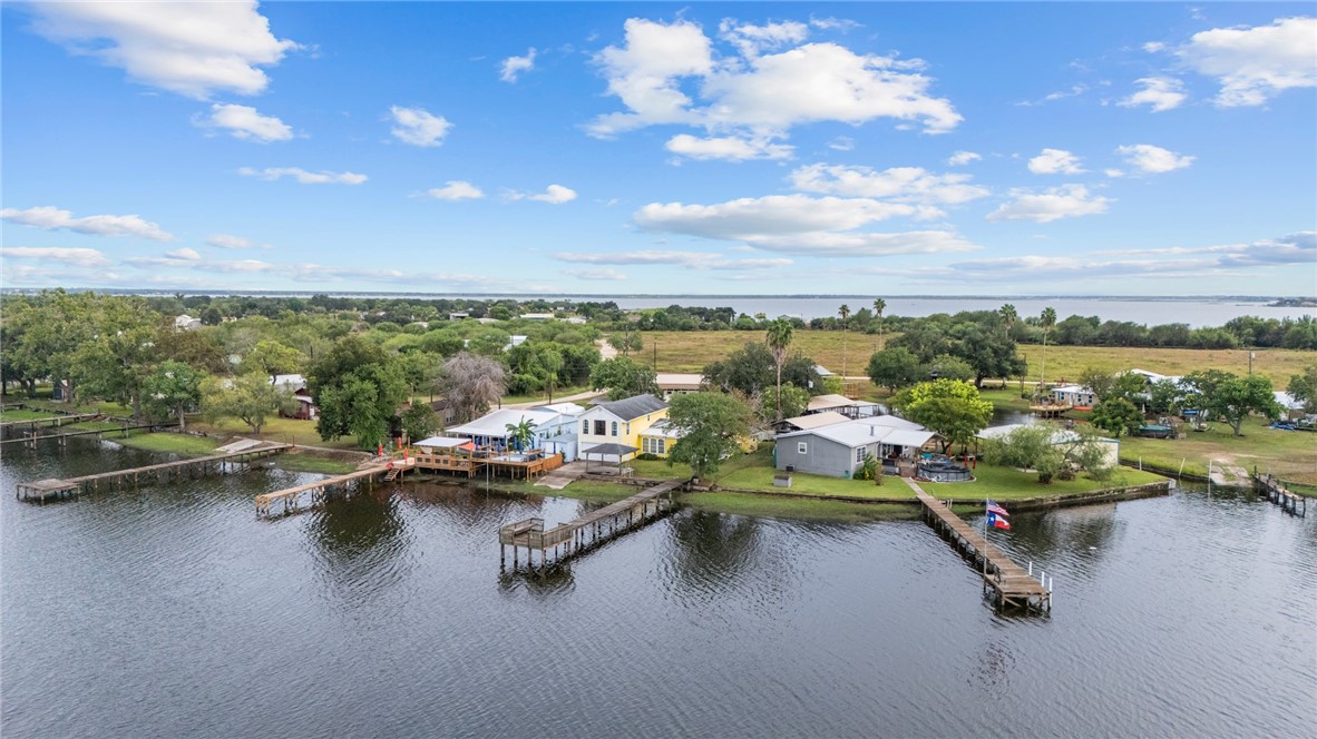 107 E Lakefield Dr Property Photo 45