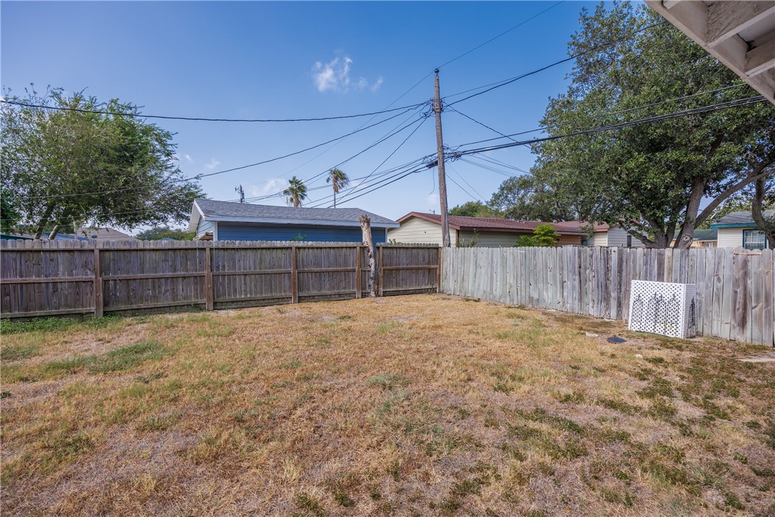 650 Sharon Dr Property Photo 39