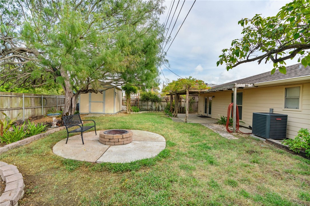 756 Alhambra Dr Property Photo 26