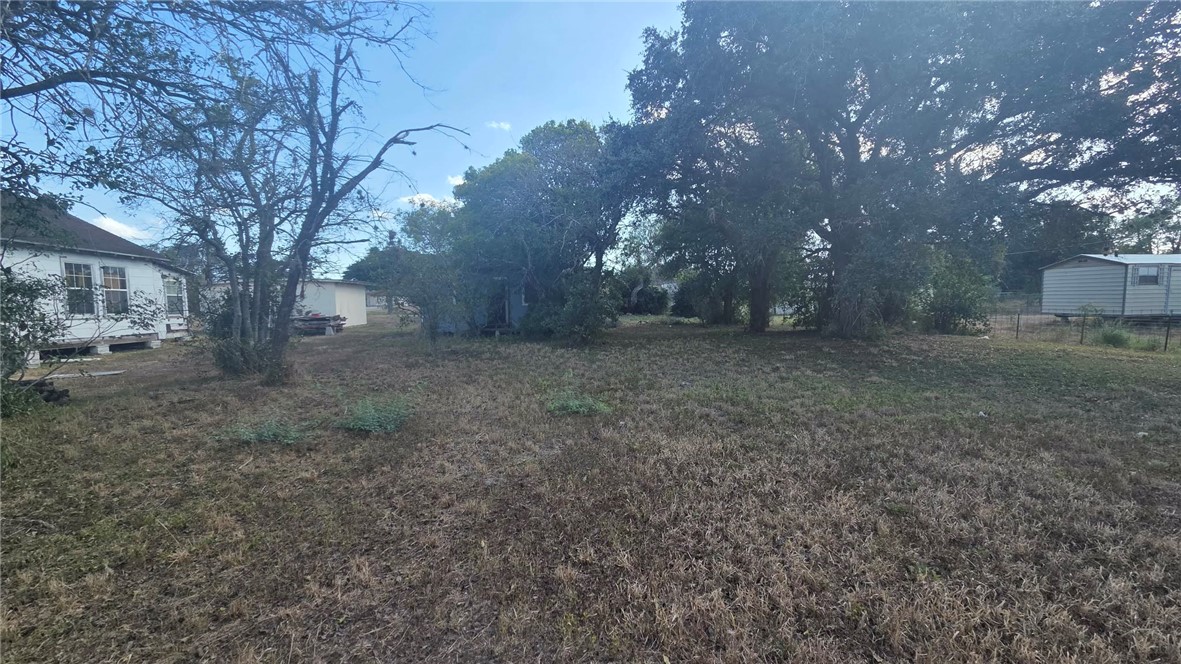1225 E Henrietta Ave Property Photo 6