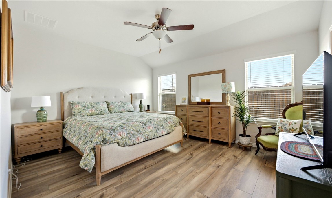 1602 Comfy Way Property Photo 6