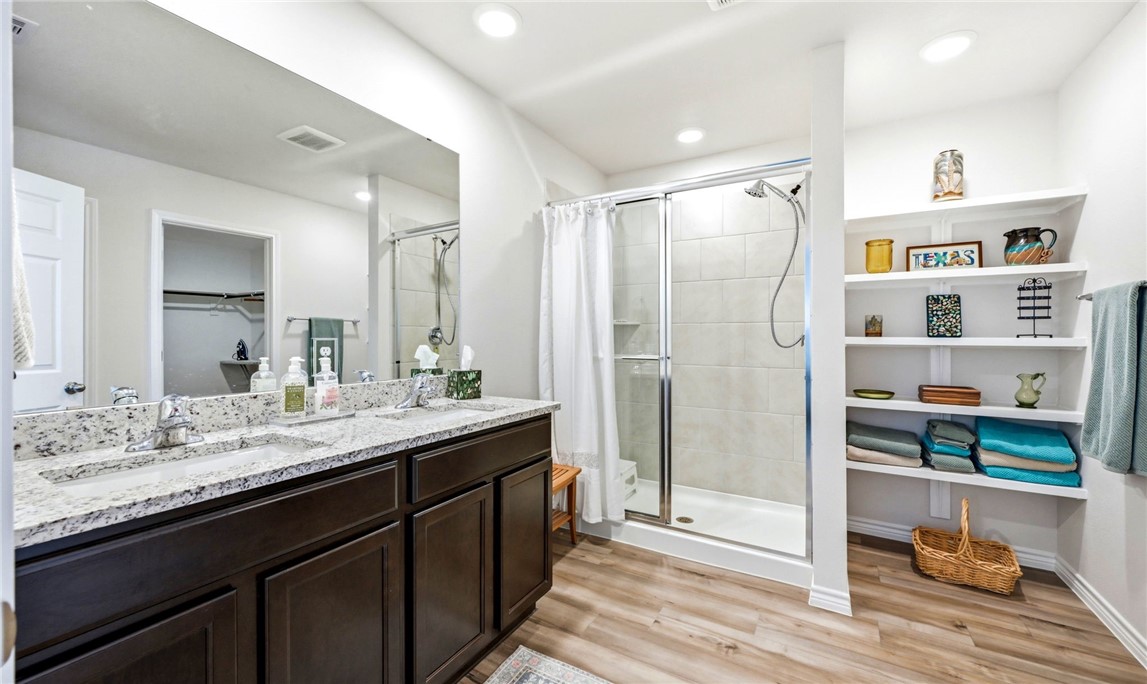 1602 Comfy Way Property Photo 7