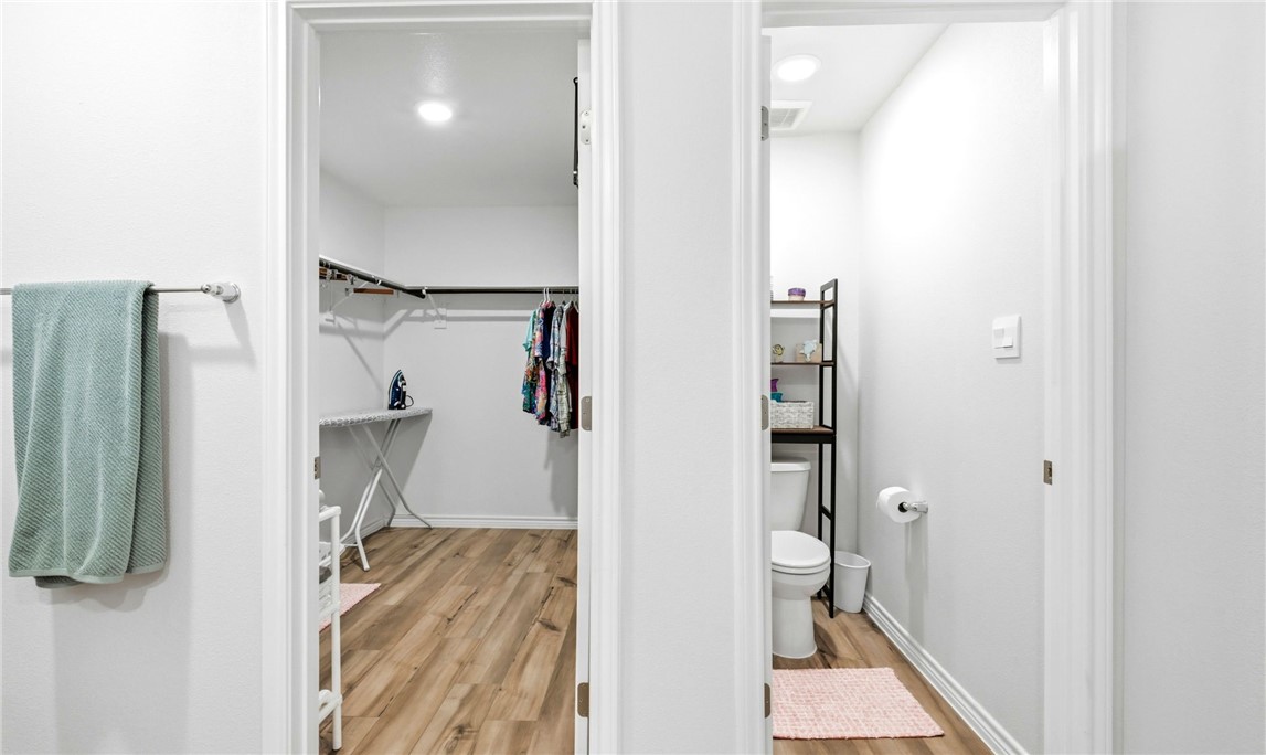 1602 Comfy Way Property Photo 8