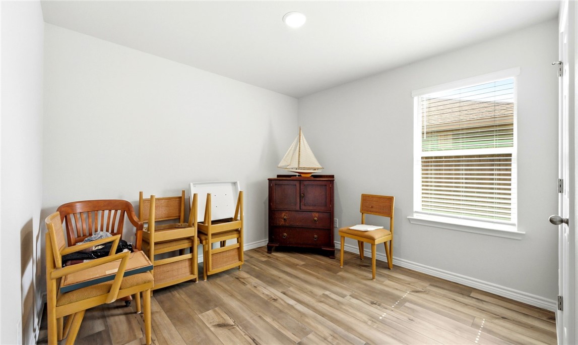 1602 Comfy Way Property Photo 10