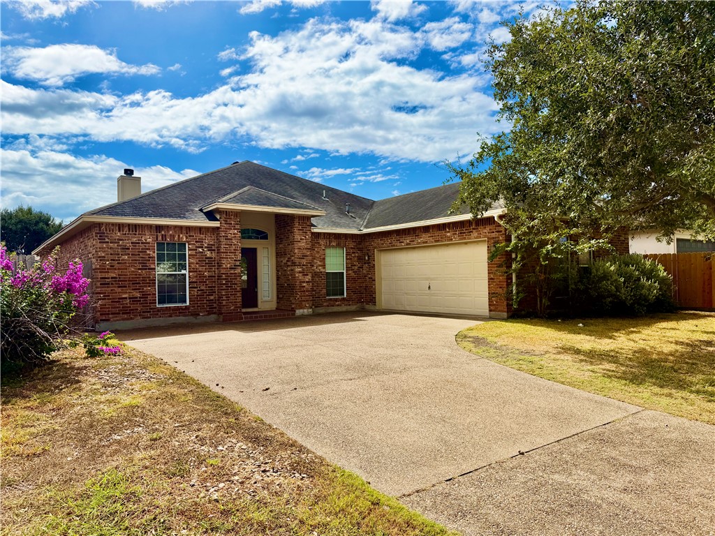 2534 Dewberry Dr Property Photo 2