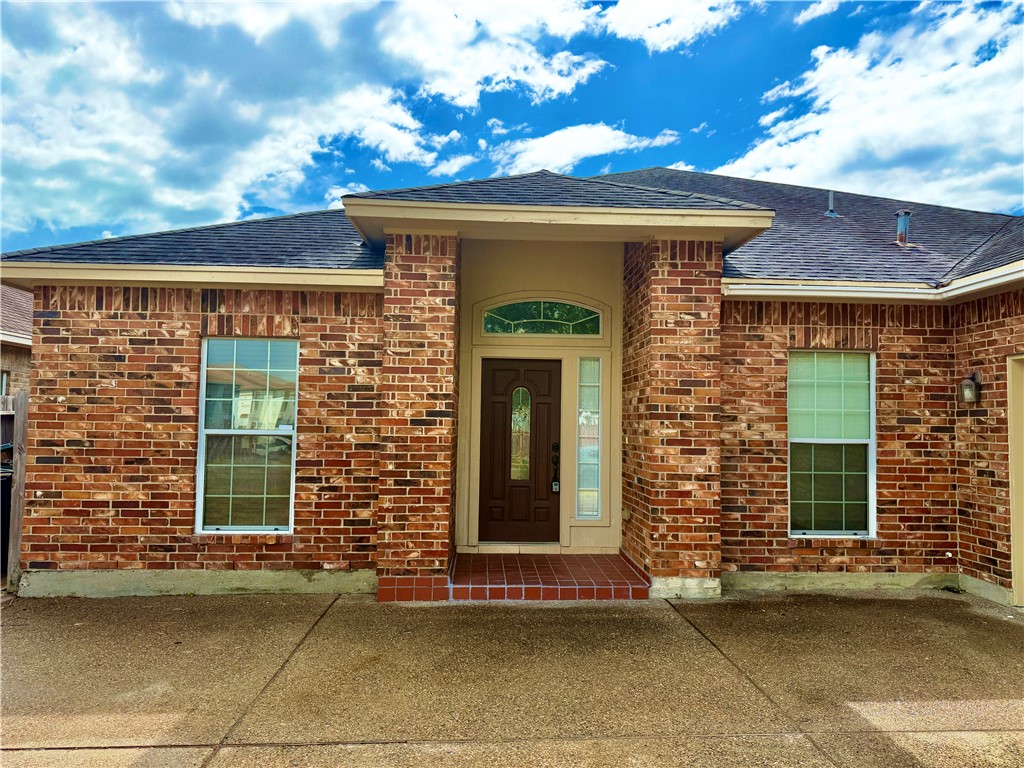 2534 Dewberry Dr Property Photo 3