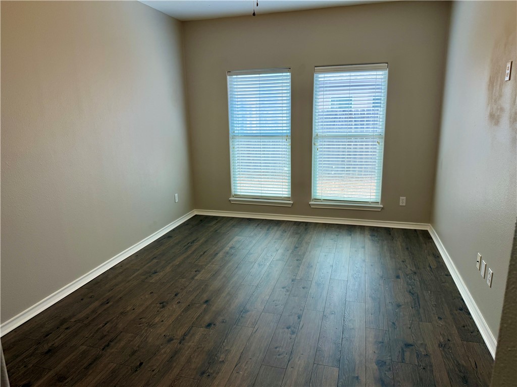 2534 Dewberry Dr Property Photo 7