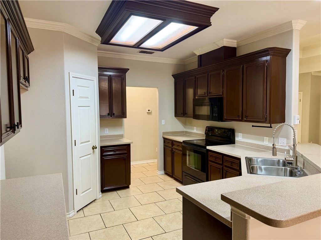 2534 Dewberry Dr Property Photo 12