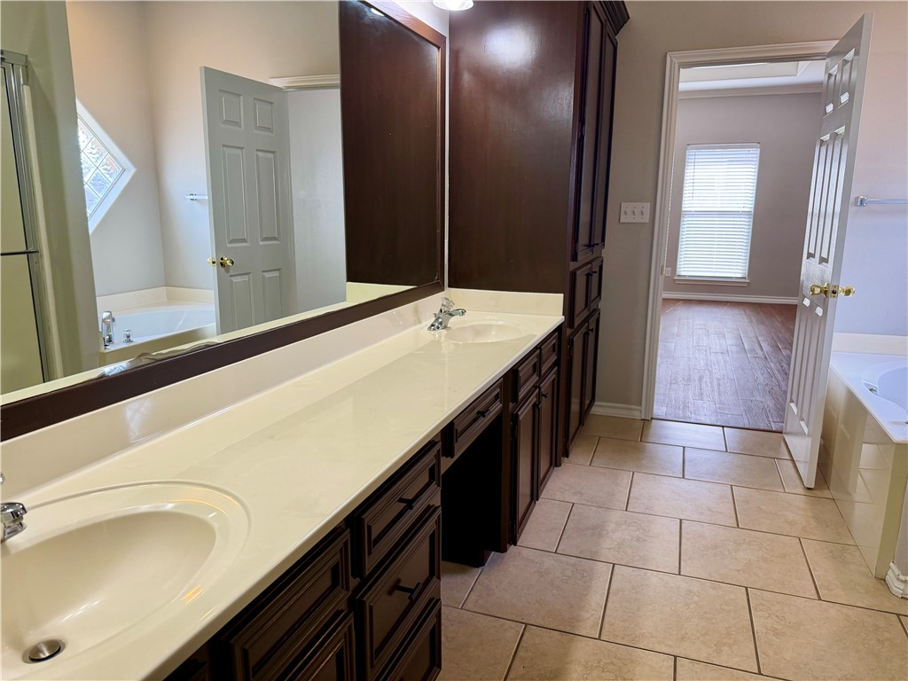 2534 Dewberry Dr Property Photo 17
