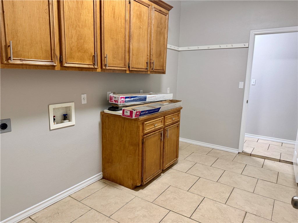 2534 Dewberry Dr Property Photo 18