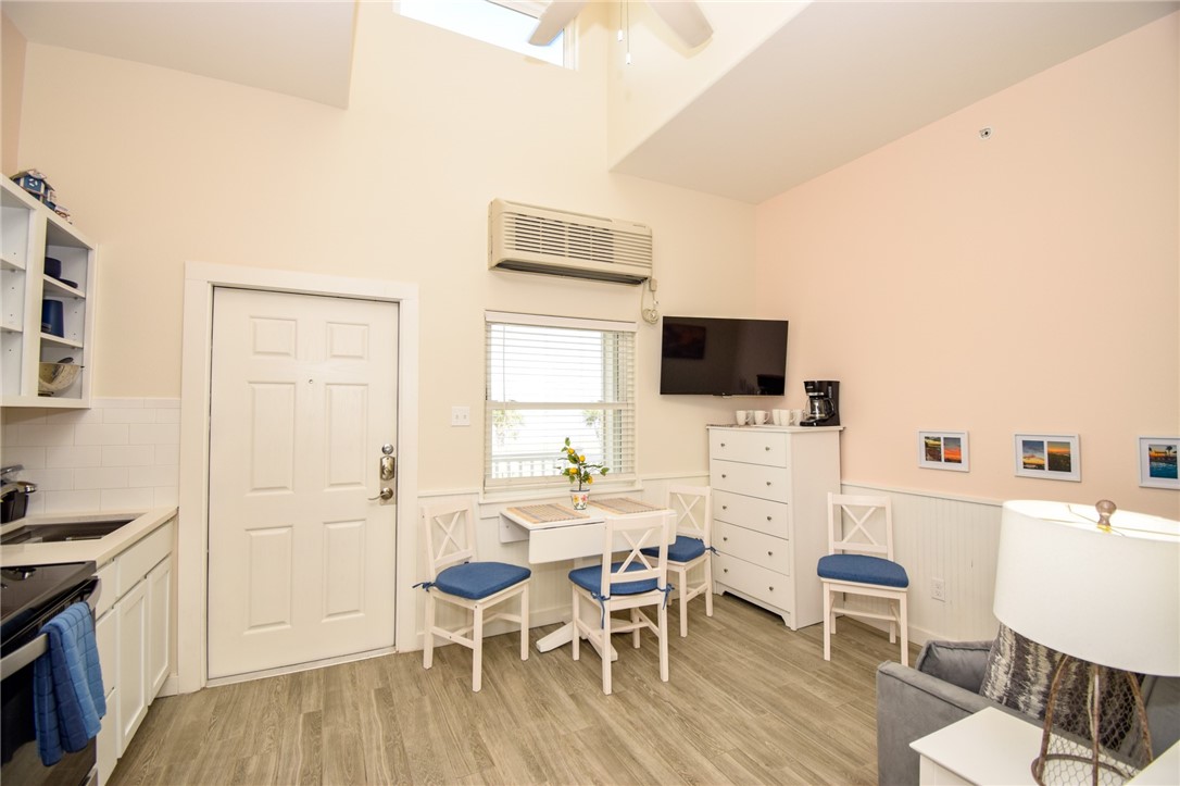 15034 Aruba Dr 212 Property Photo 6