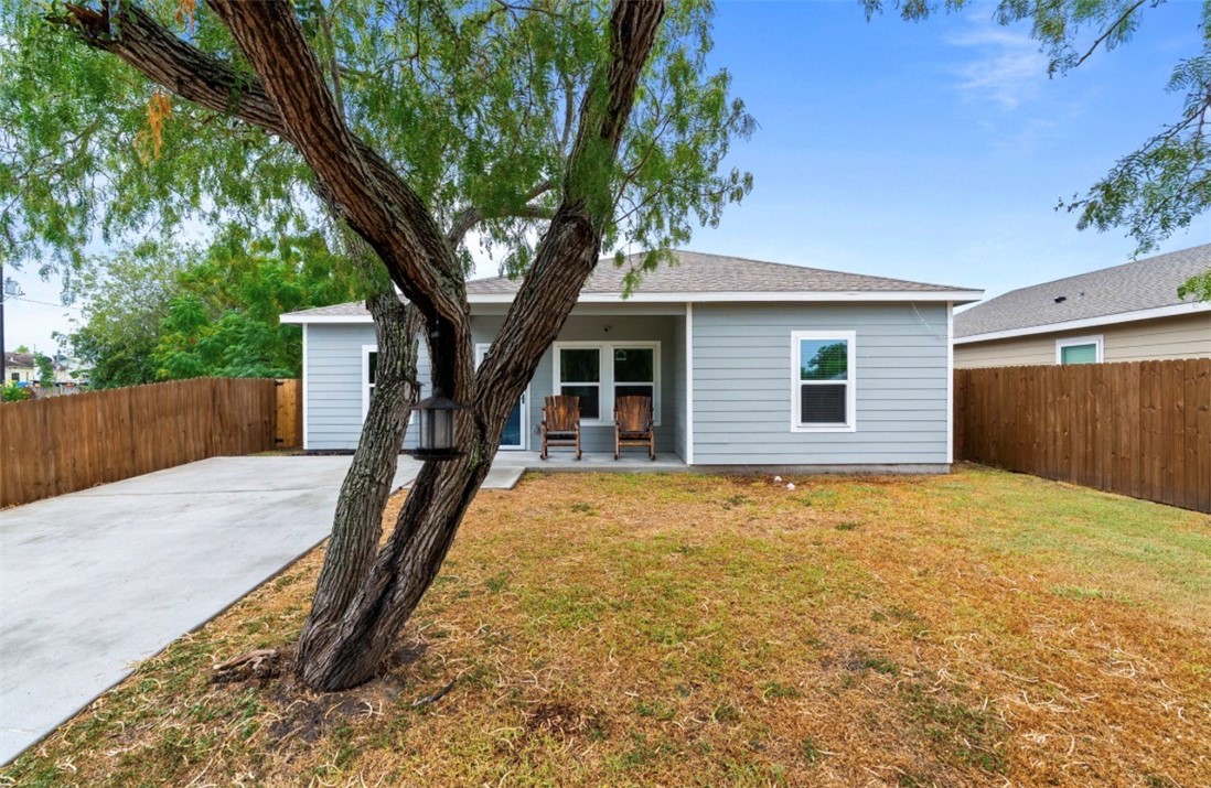 1105 Cabra St Property Photo 1