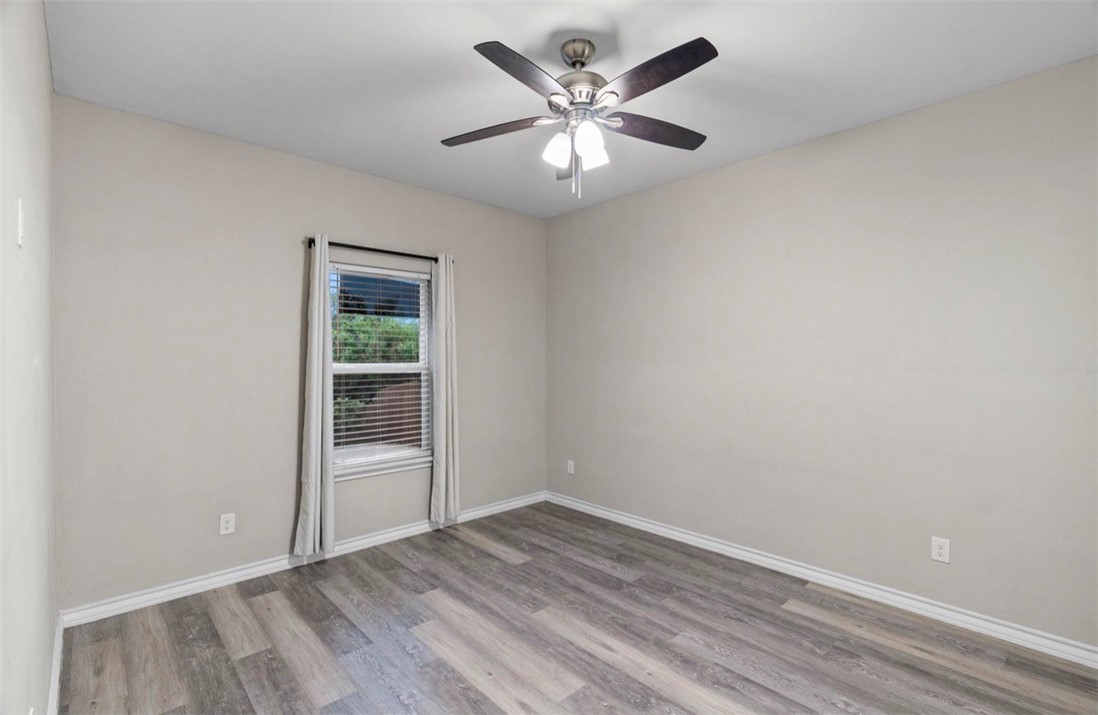 1105 Cabra St Property Photo 8