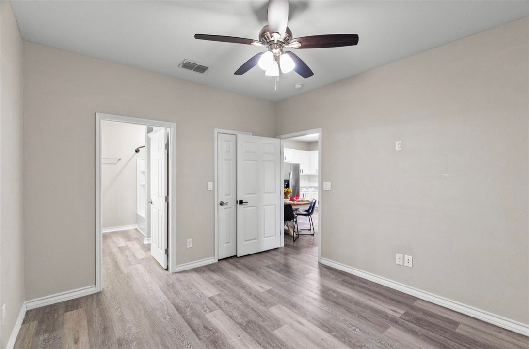 1105 Cabra St Property Photo 9