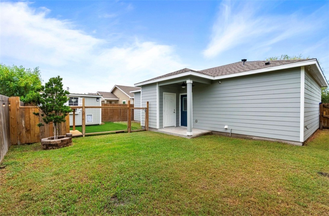 1105 Cabra St Property Photo 15