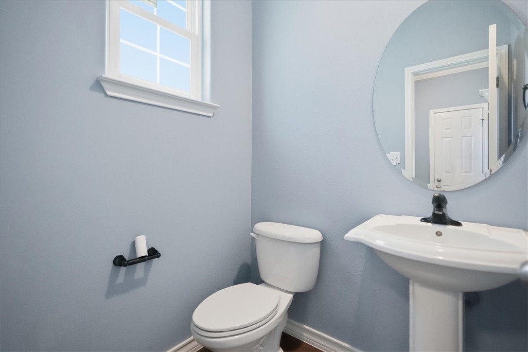 2100 Mangrove Dr Property Photo 4