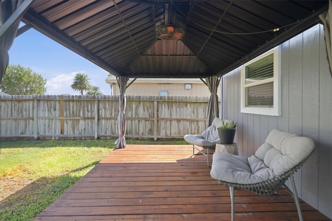 2100 Mangrove Dr Property Photo 17
