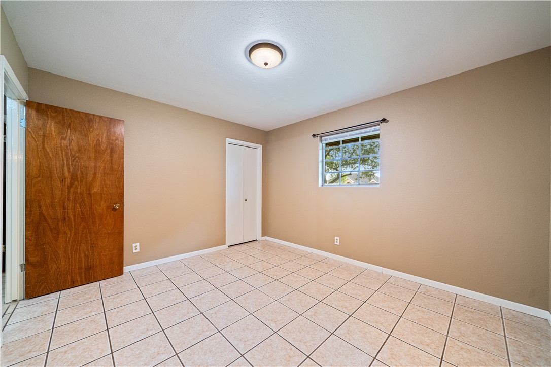 210 W Avenue D Ave Property Photo 15