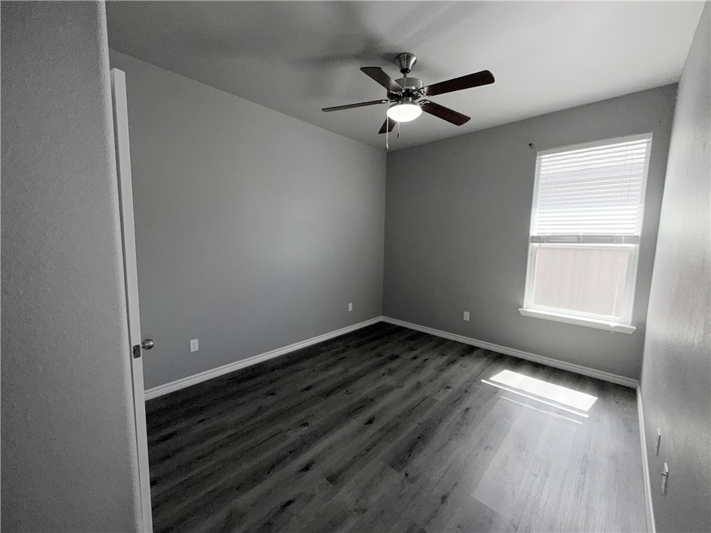 2942 Cantabria St Property Photo 17