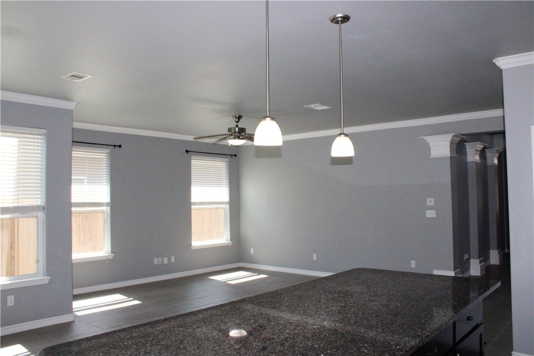 2942 Cantabria St Property Photo 21