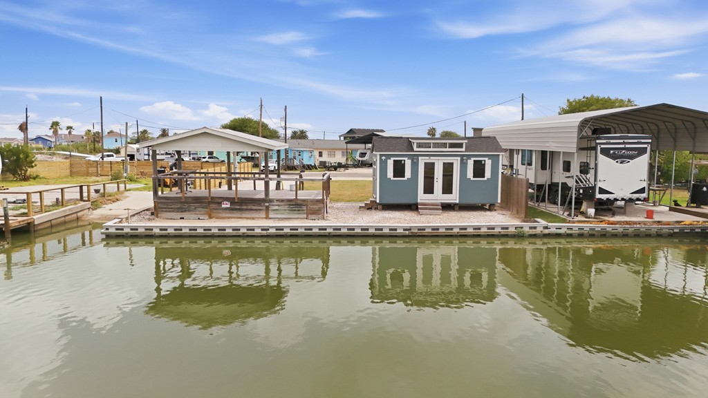 115 Island Property Photo 2