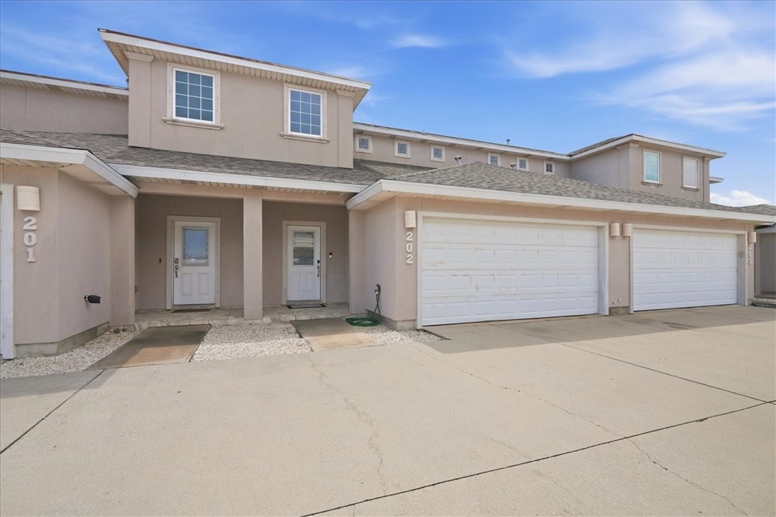 15118 Leeward Dr 202 Property Photo 2