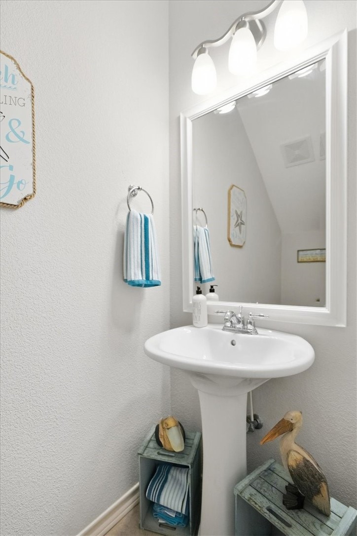 15118 Leeward Dr 202 Property Photo 34