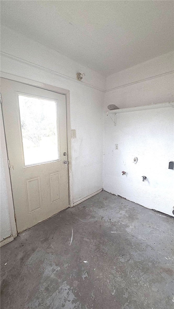 176 W Avenue D Ave Property Photo 6